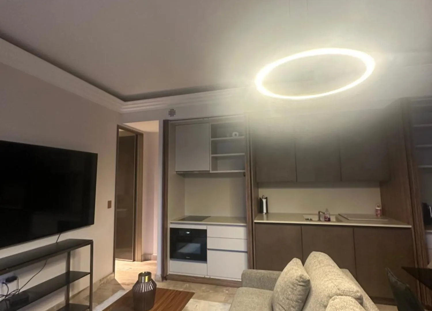 Luxe Accommodation On The Champs-Elysees Paris 0*,  Frankrike